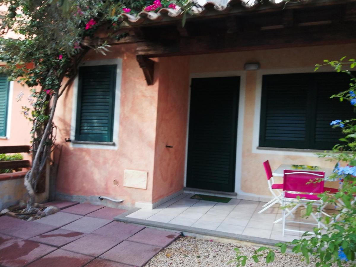 La Casa Nel Borgo Villa Chia Exterior photo