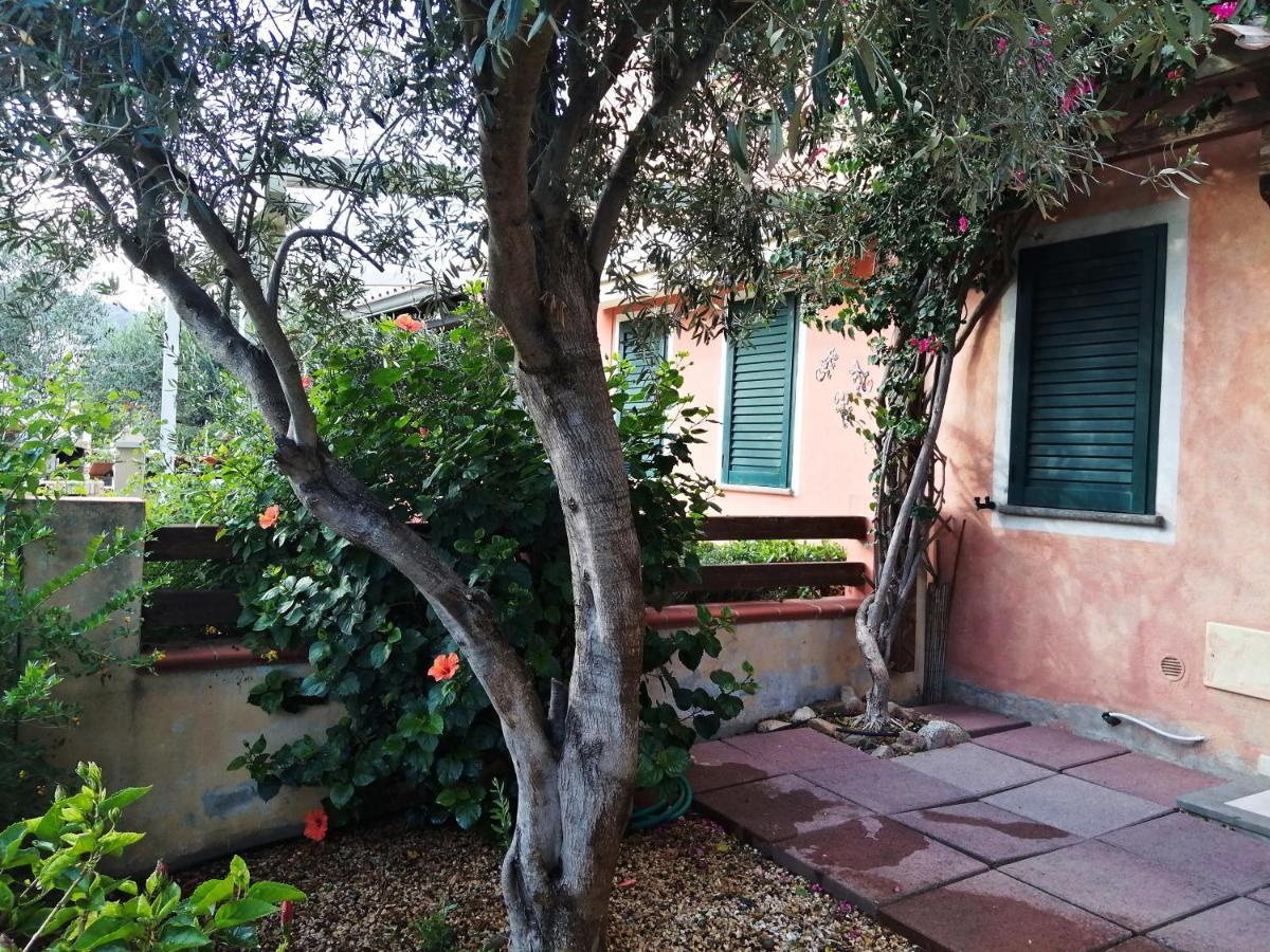La Casa Nel Borgo Villa Chia Exterior photo